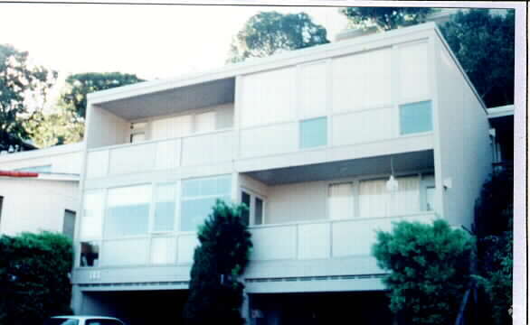 Primary Photo - 105 105A South St