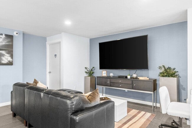 Building Photo - Aero Apartments