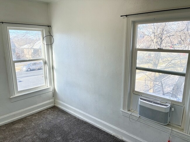 Building Photo - 343 S 100 E