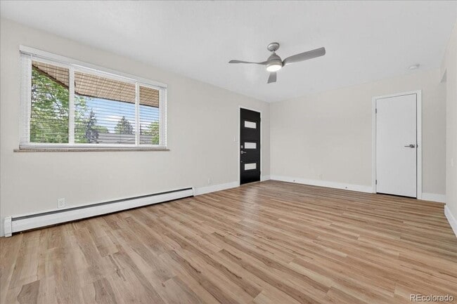 Building Photo - 9050 N Elm Ct