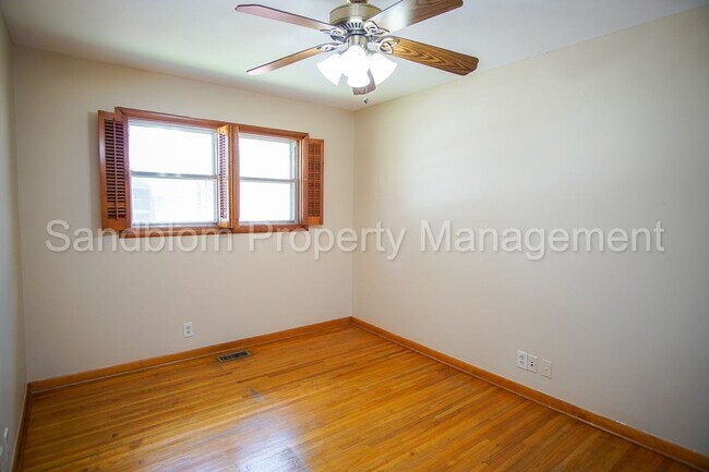 Building Photo - 5344 E 27th St
