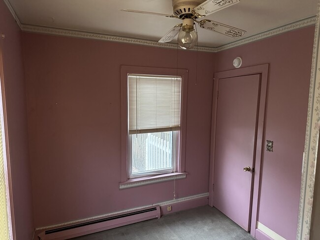 Building Photo - 715 Farnsworth St