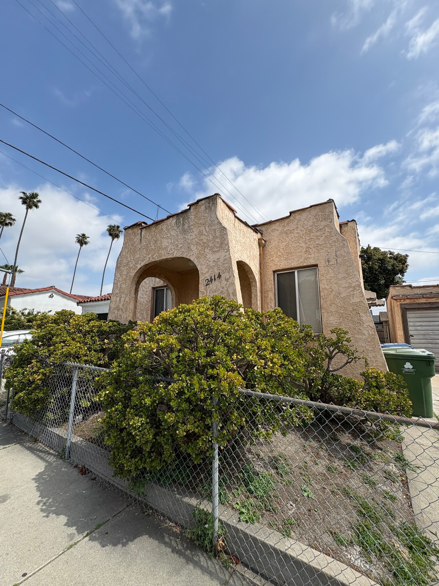 Building Photo - 2414 W 39th St