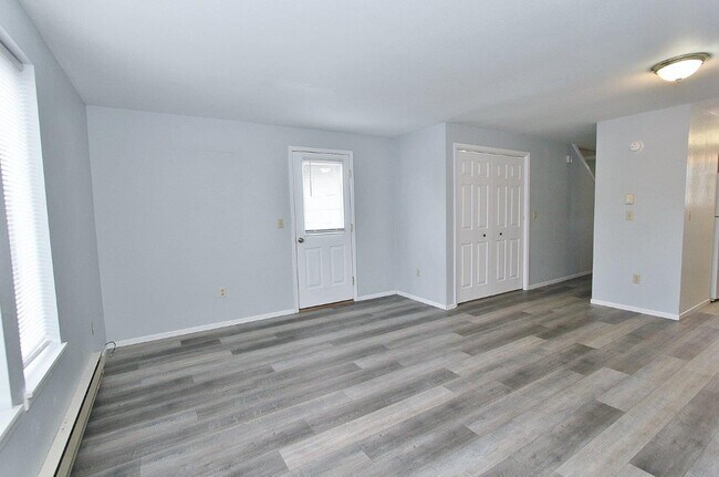 Building Photo - 123 Oxley Rd