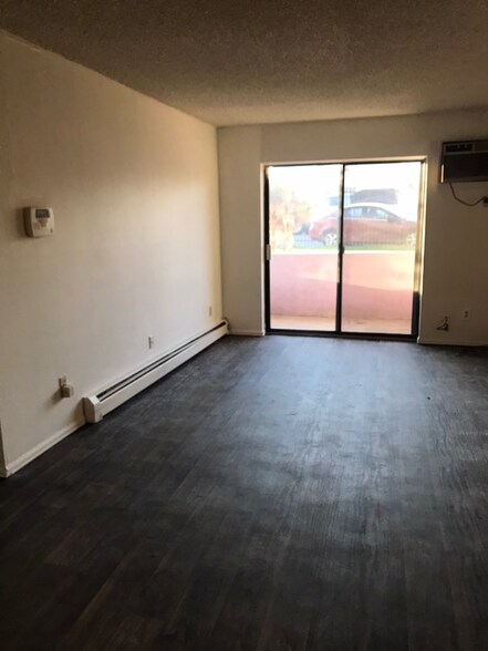 Building Photo - 10150 E Virginia Ave