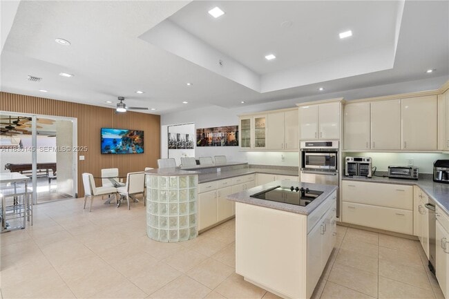 Building Photo - 13815 SW 38th St