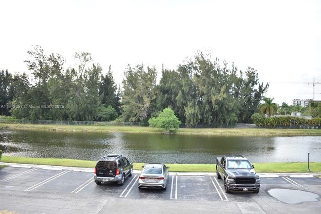 Building Photo - 16465 NE 22nd Ave