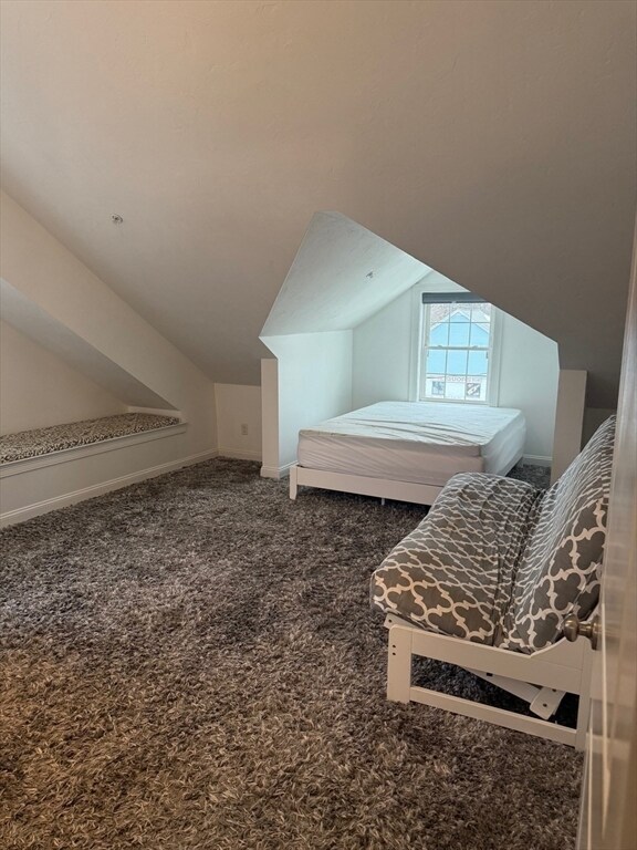 Building Photo - 176 Main St