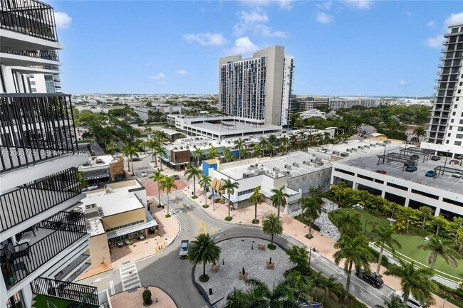 Building Photo - 5252 NW 85th Ave