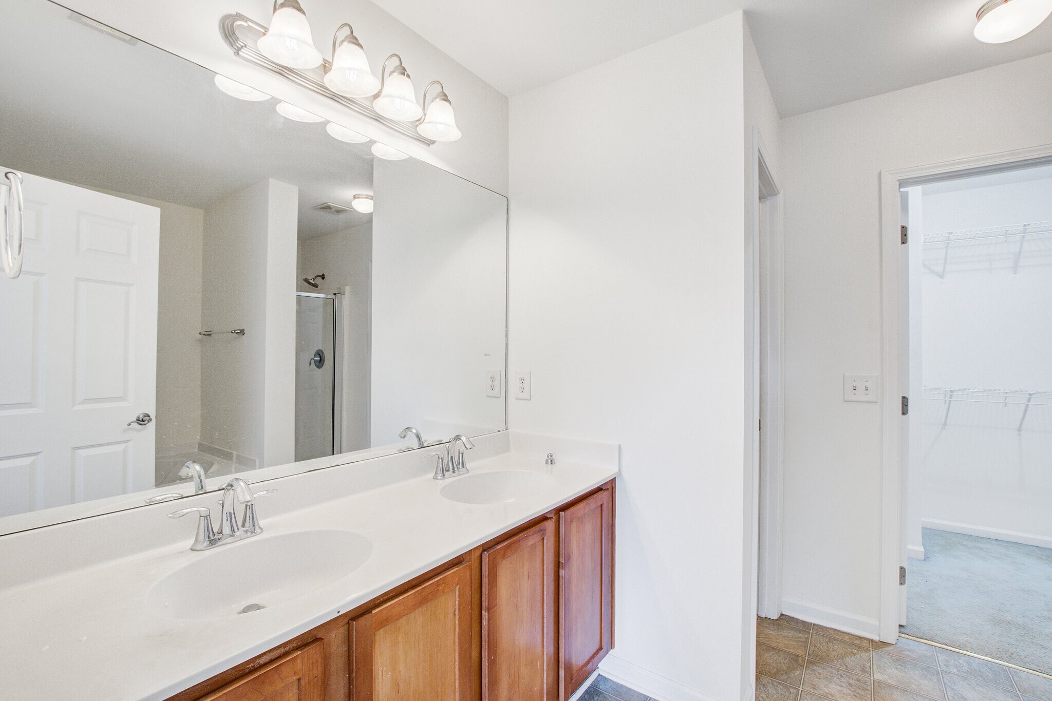 Building Photo - 106 S Lamplighter Ln