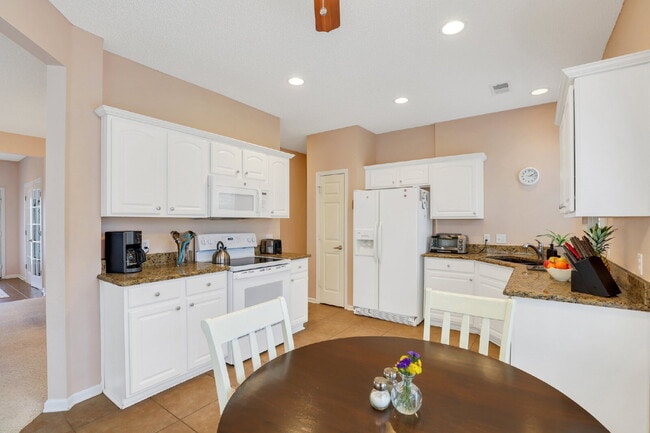 Building Photo - "213 Landing Lane - Charming 2-Bed, 2-Bath...