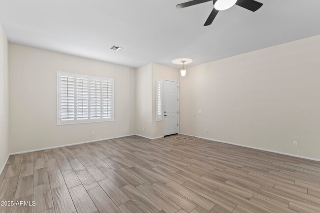 Building Photo - 15053 W Cameron Dr