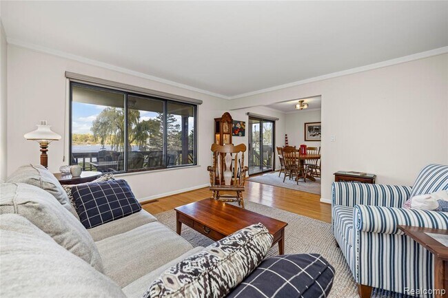 Building Photo - 9510 Beechcrest St