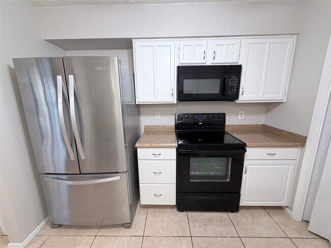 Building Photo - 8223 Lone Bridge Ln