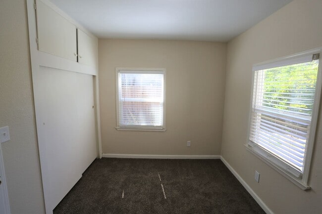 Building Photo - 575 E Street