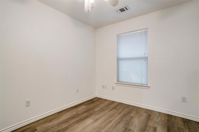 Building Photo - 208 N Val Verde