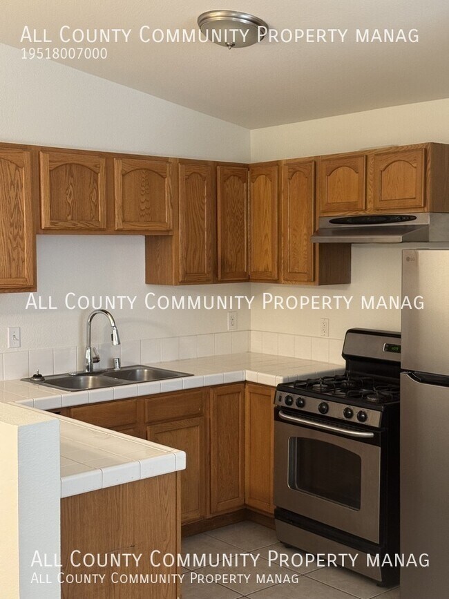 Building Photo - 58439 Palisade Dr