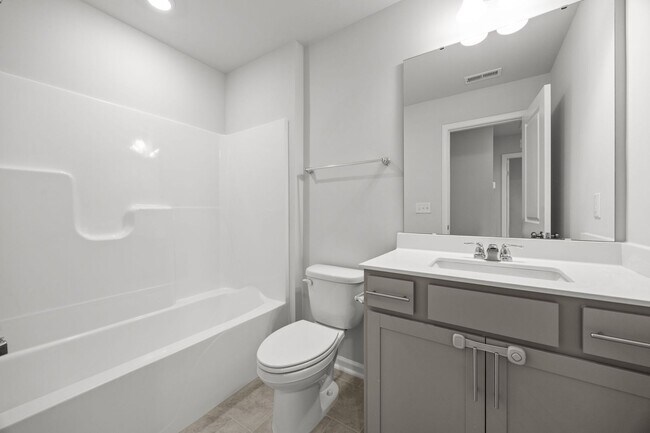 Building Photo - Charming 3BD/2.5BA Located In raleigh NC!!!