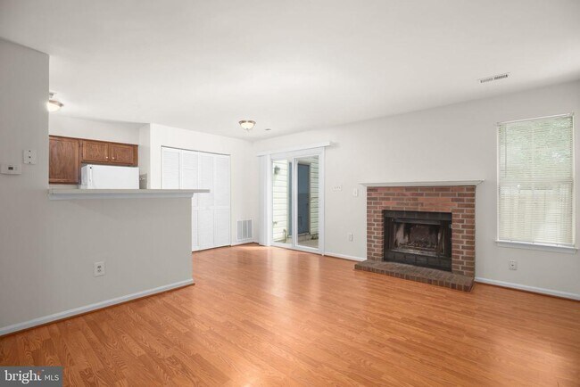 Building Photo - 502 Wind Ridge Dr