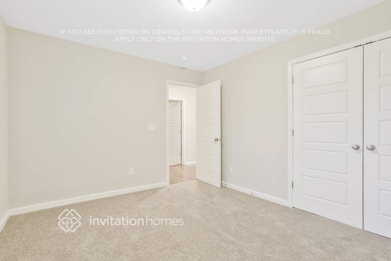 Building Photo - 2621 Windridge Dr
