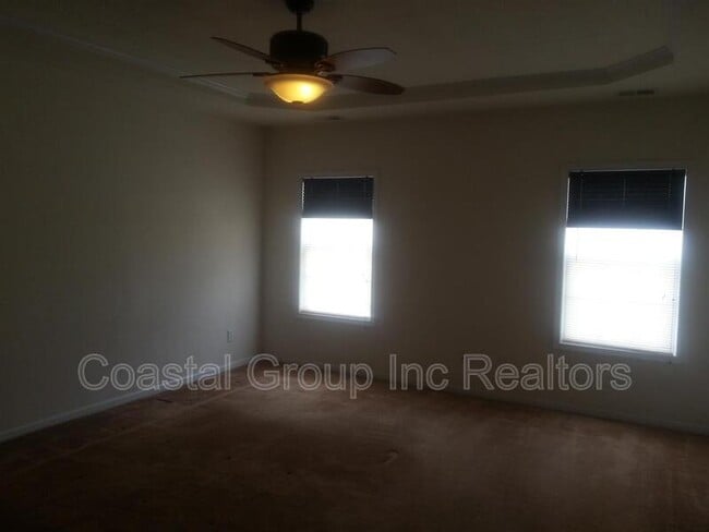 Building Photo - 620 Annaka Loop