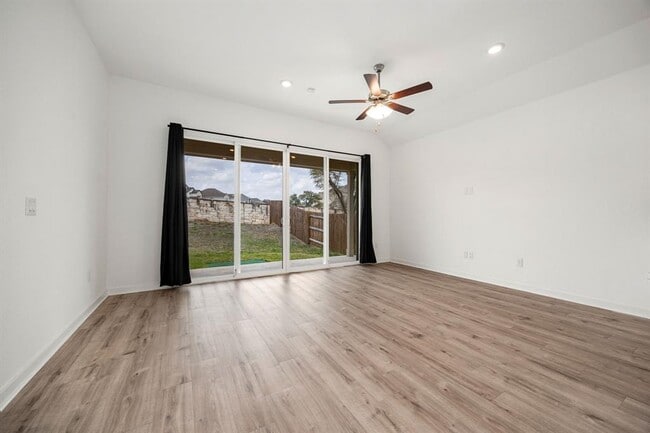 Building Photo - 904 Balsora Cv