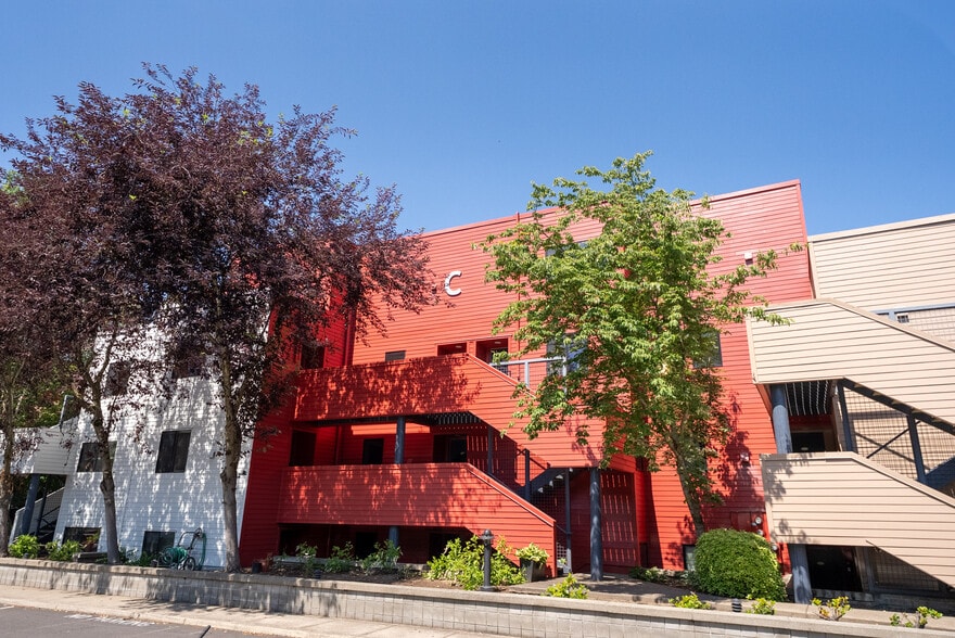 Building Photo - 710 NW Naito Pky