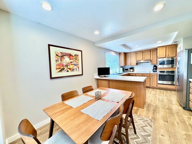 Building Photo - FOR RENT Call For Availability 3Br/3Ba 2128 Sqft Fully Furnished Del Mar Heights Vacation Home, C...