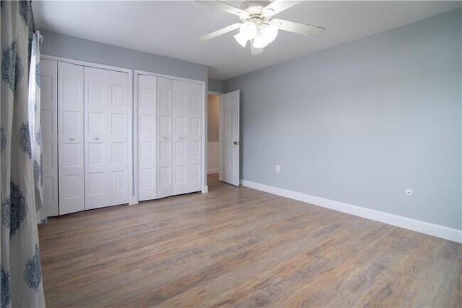 Building Photo - 23 Bullocks Point Ave