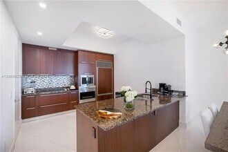 Building Photo - 15901 Collins Ave