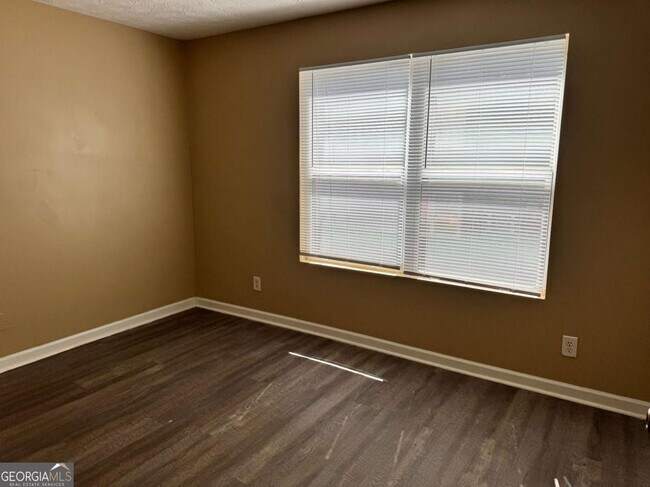 Building Photo - 3203 Fairington Ridge Cir