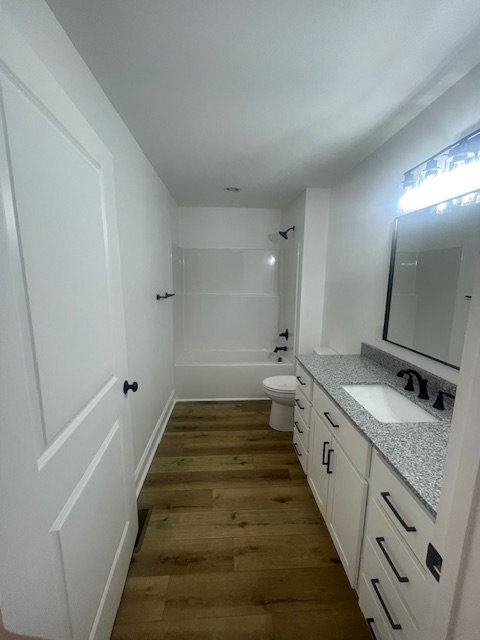 Building Photo - Stunning New Build 2 Bed / 2 Full Bath Bui...