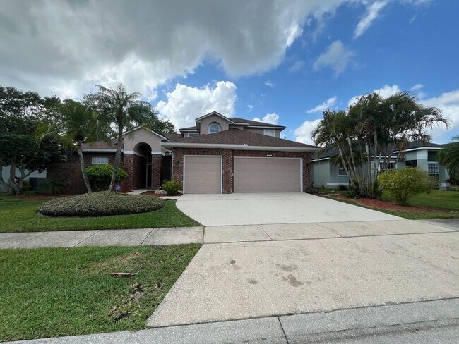 Building Photo - 3708 Molona Dr