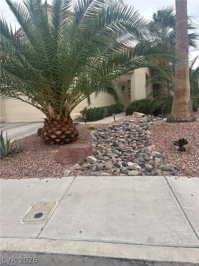 Building Photo - 163 Coventry Dr