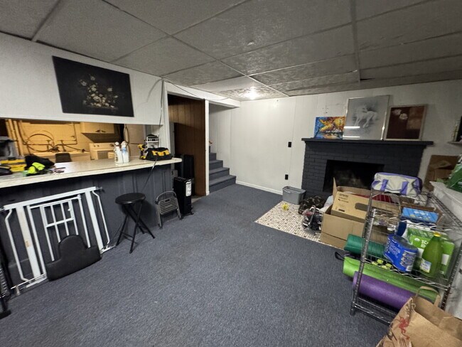 Building Photo - Charming 3-Bed Home with Finished Basement and huge backyard.