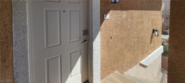 Building Photo - 830 Carnegie St