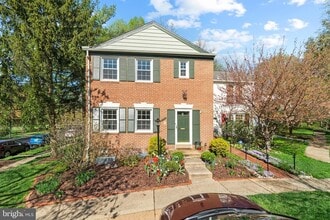 Building Photo - 9762 Cardinal Rd
