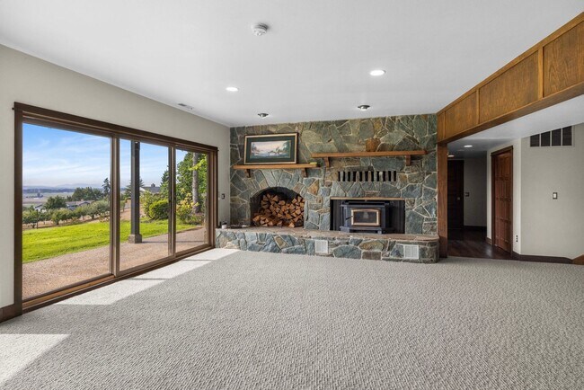 Building Photo - 20479 Comet Ln