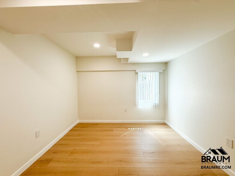 Building Photo - 15634 Leadwell St