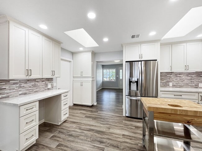 Building Photo - Beautiful 3BD/2BA House in Clairemont W/ W...