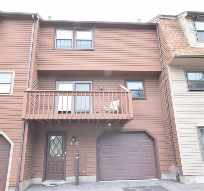 Building Photo - C4 Scotty Hollow Dr