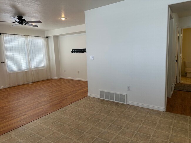 Building Photo - Freshly Painted, New Carpet Throughout - Home For Rent In Springville!!!
