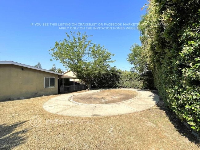 Building Photo - 18612 Arminta St