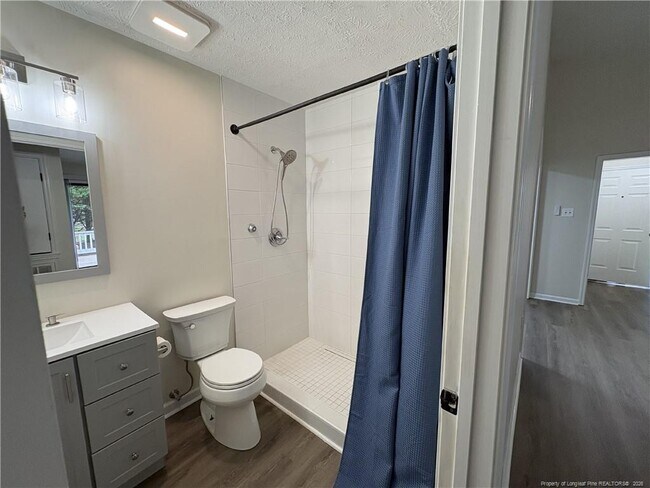 Building Photo - 491 Oates Dr