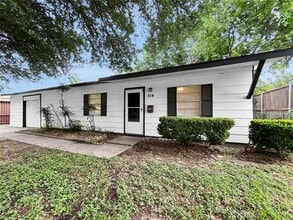 Building Photo - 514 Paza Dr