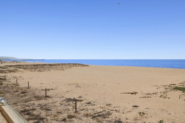 Building Photo - 1550 E Oceanfront