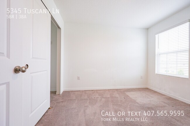 Building Photo - 5345 Tuscany Ln