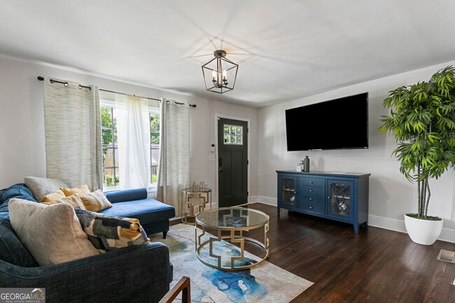 Building Photo - 1472 North Avenue NW