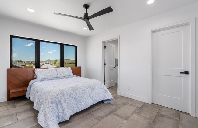 Building Photo - 1205 Trails Creek Ave