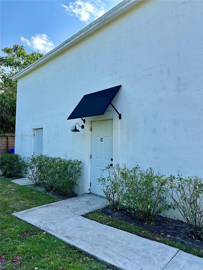 Building Photo - 564 NW 51st St